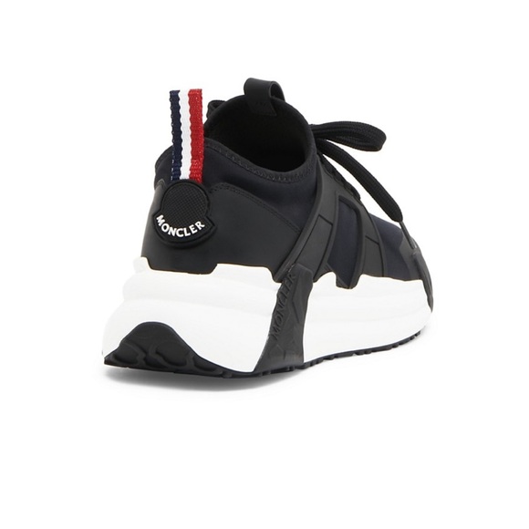 Moncler Womens Lunarove Low-Top Sneakers - Picture 3 of 16